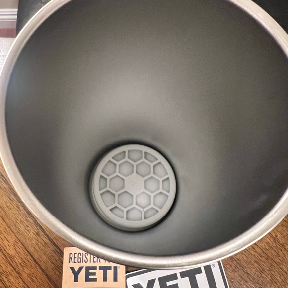NWT YETI Rambler Wine Chiller - White Color - Picture 5 of 5